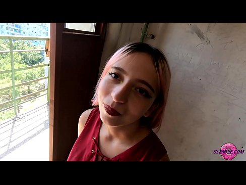 ❤️ 学生官能がアウトバックで見知らぬ男にフェラチオ～顔にザーメンをかける at ja.niceporn.ru ❌️